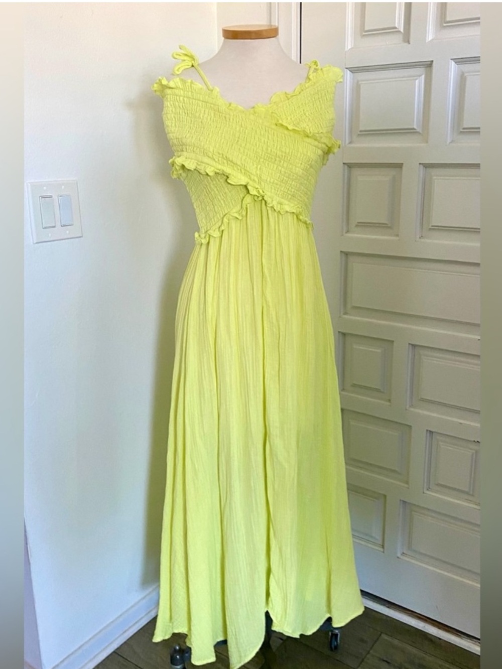 Anthropologie Sundress Lime Yellow Smocked Gauze Criss-cross Dress Flaw Sz Large